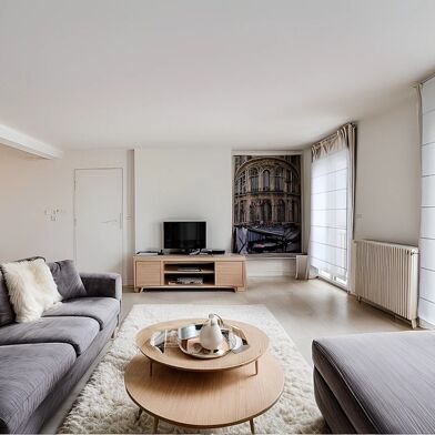 Maison 7 pièces 910000 €