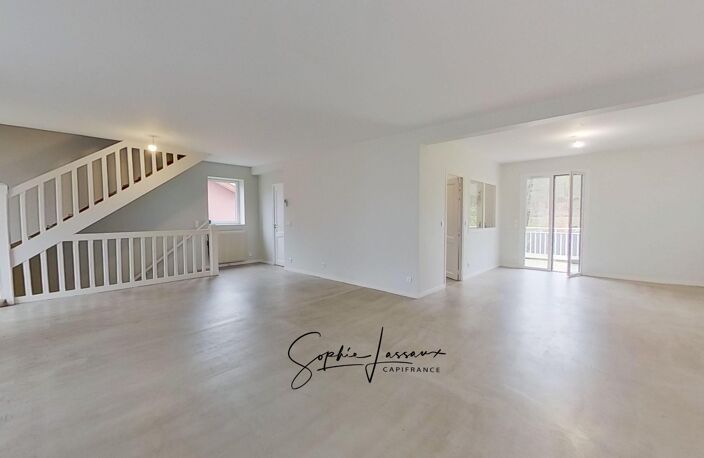 Dpt Yvelines (78), à vendre LA CELLE SAINT CLOUD maison familiale avec sous-sol en rez-de-jardin — photo 4