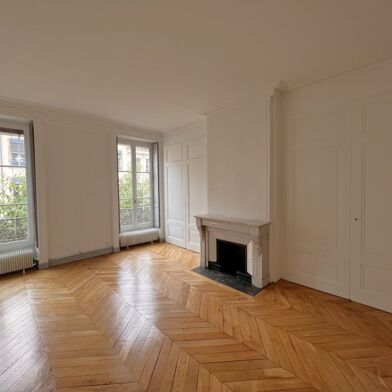 Appartement 3 pièces 1370 €