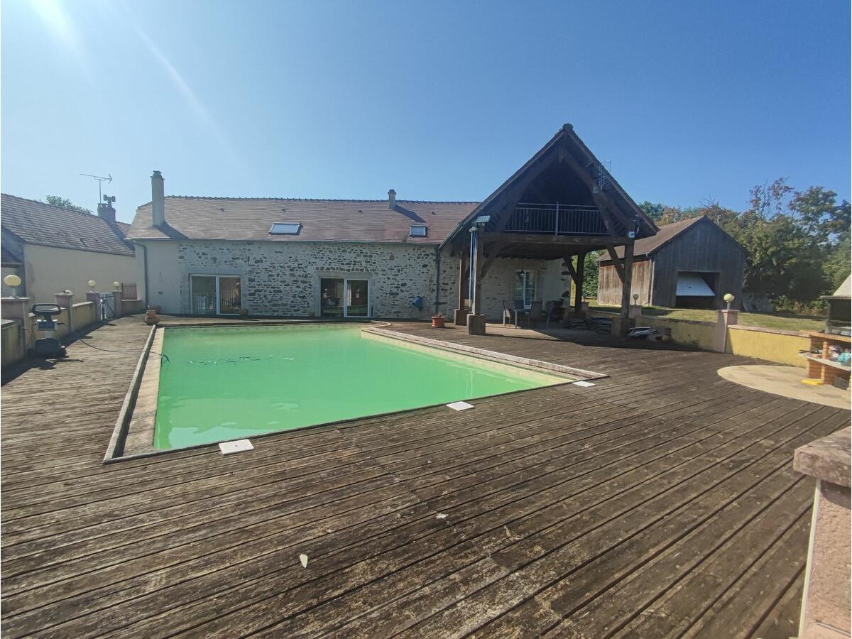  Maison 10 pièces 238 m²