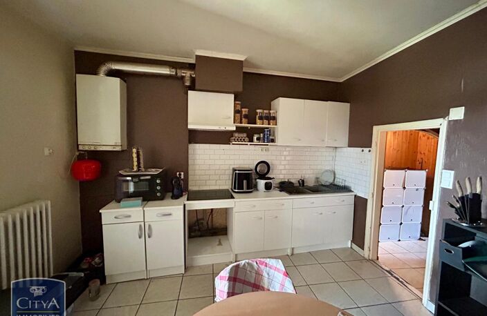 Location maison 3 pièces 79 m² à Les Cerqueux (49360) — photo 2