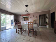 APPARTEMENT T5 EN REZ DE VILLA AVEC TERRASSE ET PISCINE A VE — photo 3