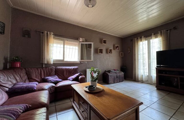 APPARTEMENT T5 EN REZ DE VILLA AVEC TERRASSE ET PISCINE A VE — photo 4