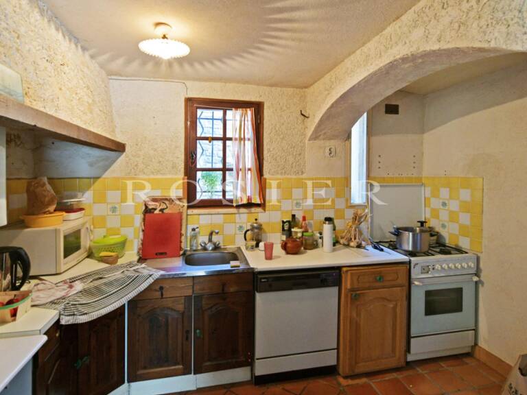 Gordes : maison en pierres avec piscine en bordure de village — photo 1
