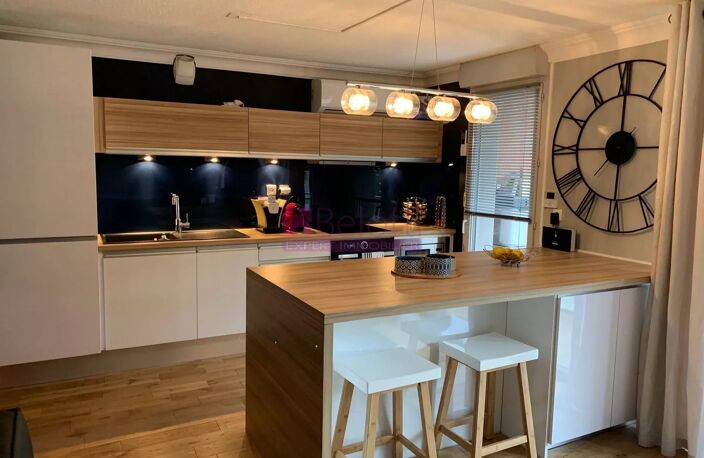 APPARTEMENT MEUBLE - QUARTIER SEPT DENIERS — photo 2