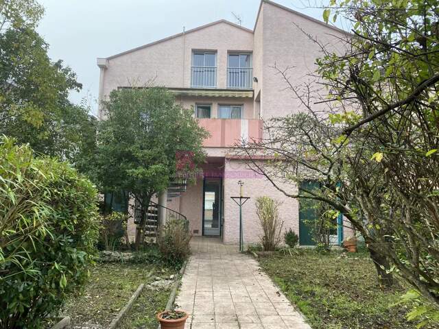 GRANDE MAISON FAMILIALE — photo du bien