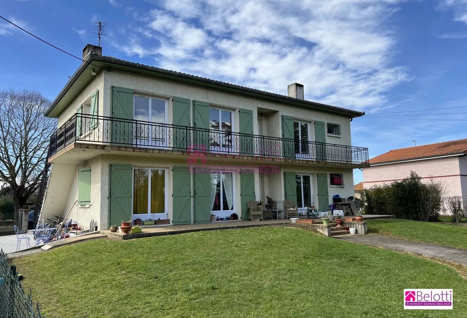 MAISON AVEC 2 APPARTEMENTS — photo 1