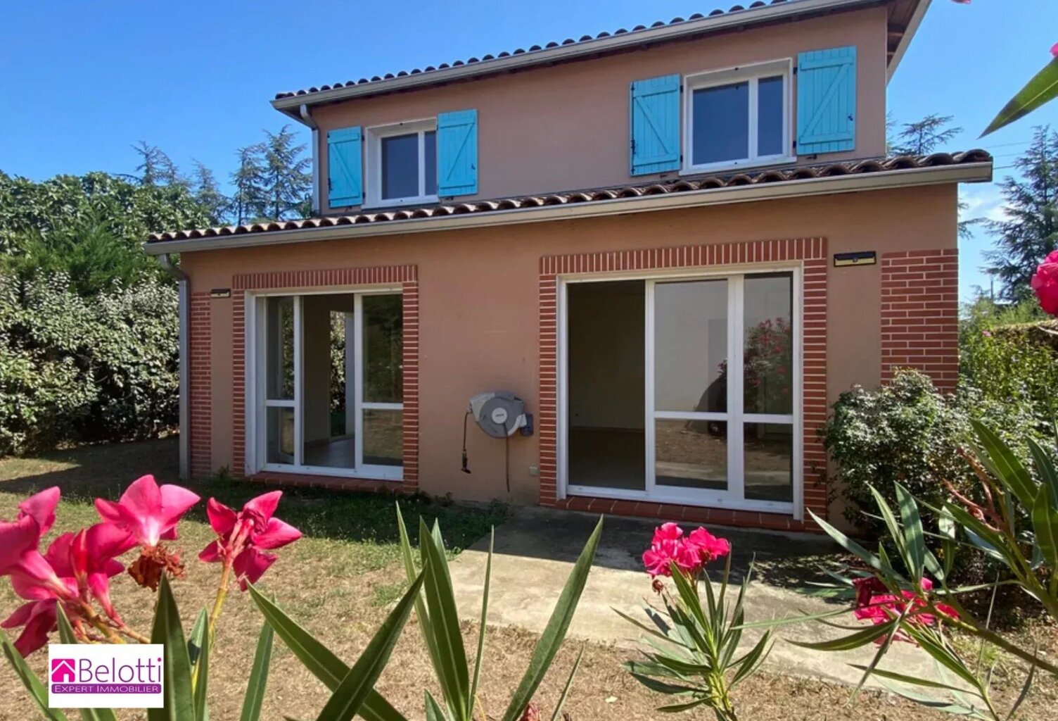 MAISON T5 - GARAGE ET JARDIN — photo 1