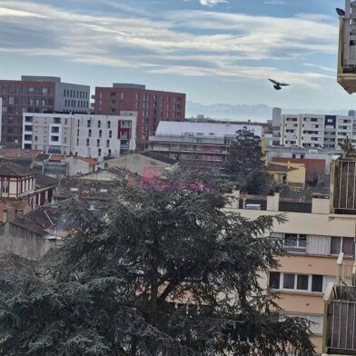 Appartement 4 pièces 1136 €