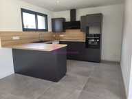 Villa type 5  113 m²  PINS-JUSTARET — photo 3