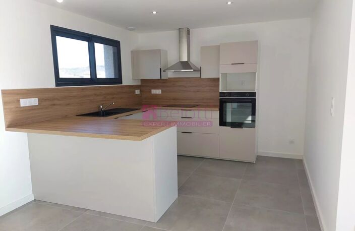 Villa  type 5  113 m² PINS - JUSTARET — photo 2
