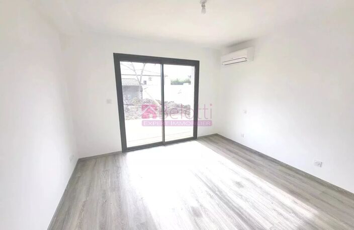 Villa  type 5  113 m² PINS - JUSTARET — photo 4