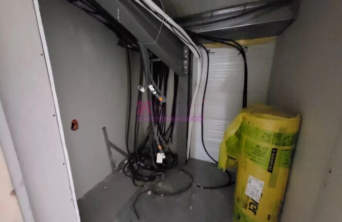 NOE 31,   LOCAL Iindustriel  avec bureaux — photo 4