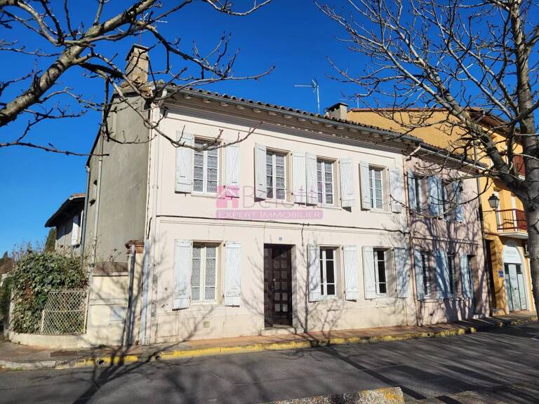 Ensemble immobilier au centre de Villeneuve Tolosane — photo 1