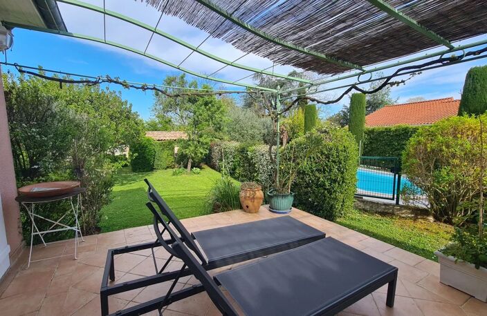 T5 de plain-pied avec garage et piscine — photo 3