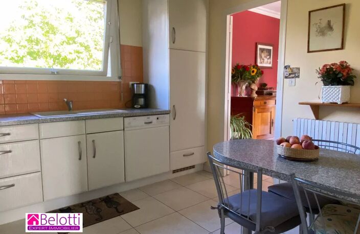 MAISON FAMILIALE AVEC GRAND SOUS-SOL — photo 3