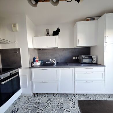 Appartement 4 pièces 275600 €