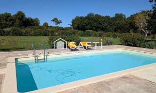 Maison 11 Pièces 338 m² à vendre à Ruffec (16700)