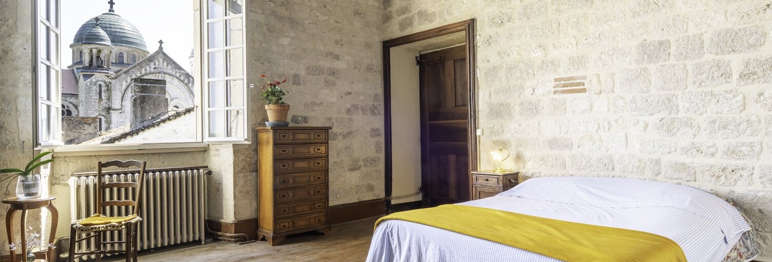 Maison 15 Pièces 427 m² à vendre à Castelnau-Montratier (46170)