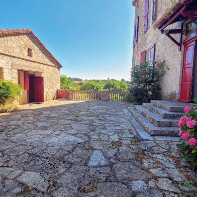 Maison 15 pièces 449000 €