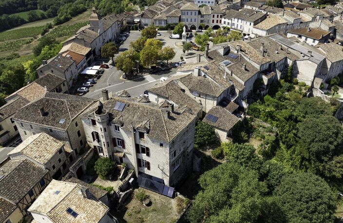 Demeure de ville et village — photo 2