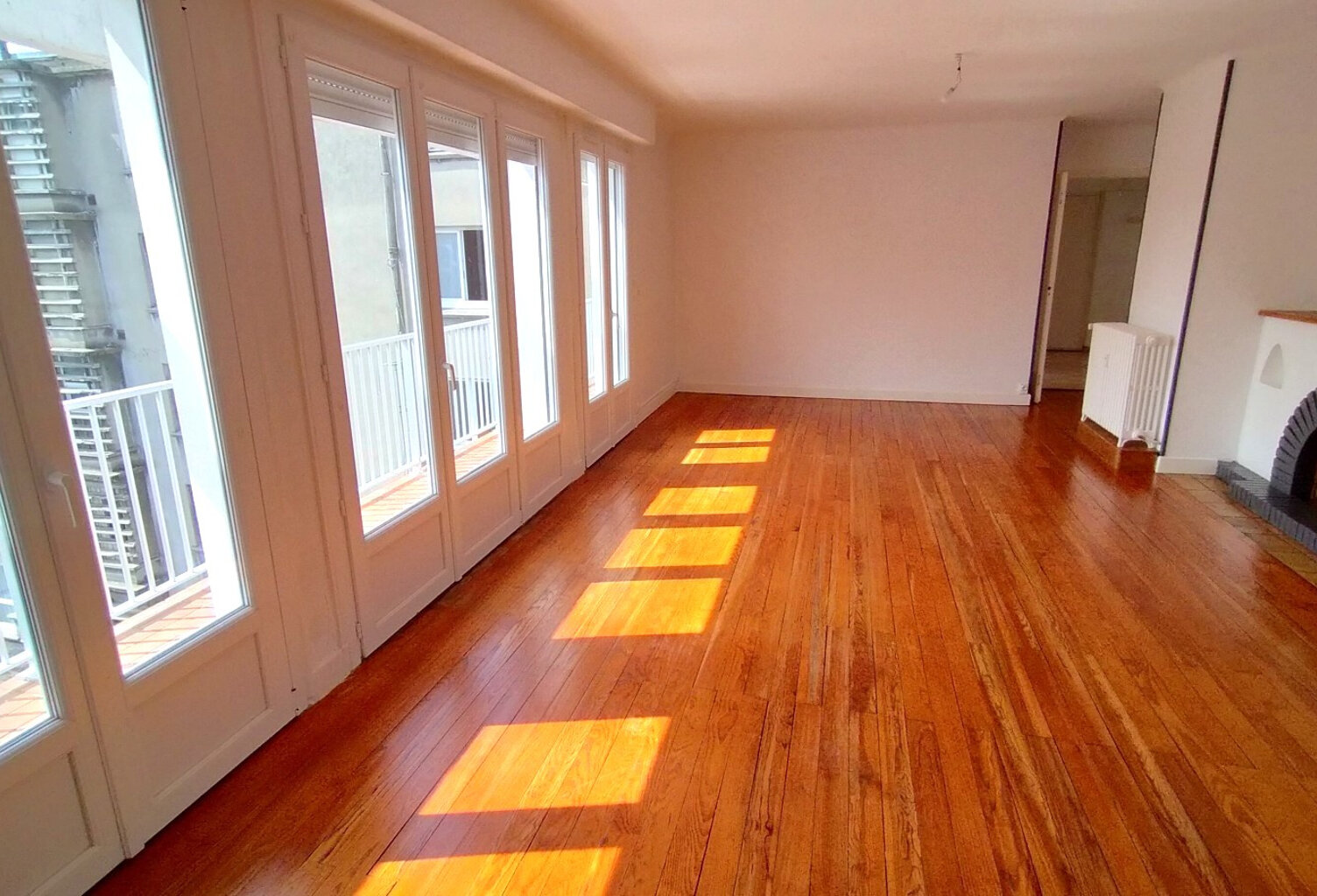 Appartement avec ascenseur, 3ch, lumineux. — photo 1