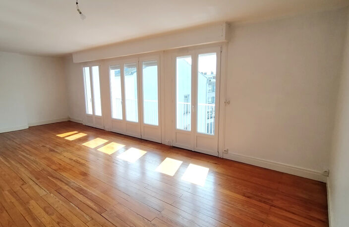 Appartement avec ascenseur, 3ch, lumineux. — photo 2