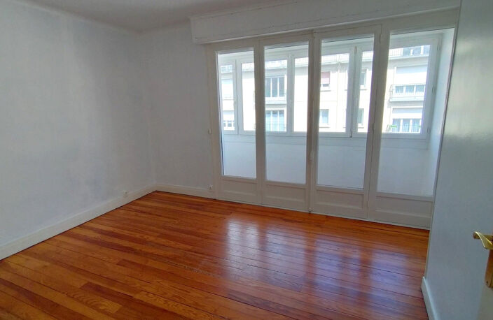 Appartement avec ascenseur, 3ch, lumineux. — photo 5