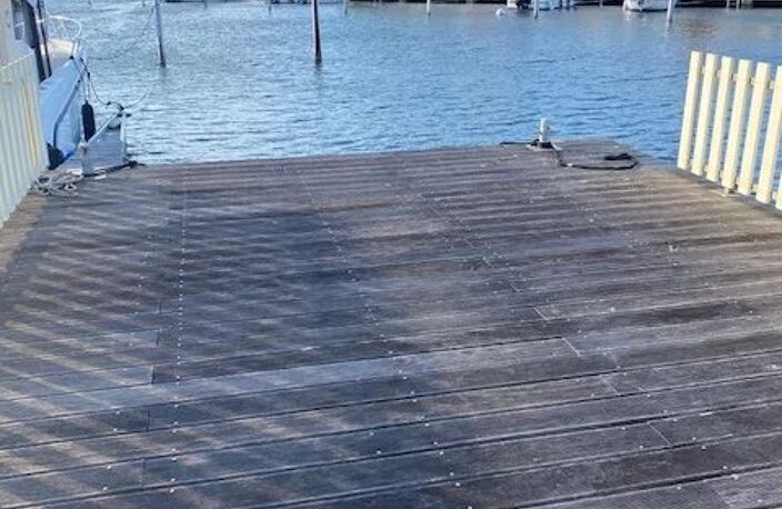 MARINA 4 pièces vue large et dégagée sur le plan d'eau de PORT CAMARGUE — photo 3