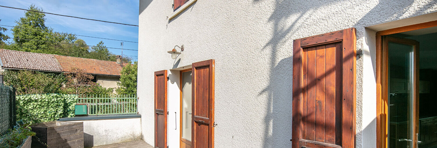 Maison 8 Pièces 179 m² à vendre à Izeaux (38140)