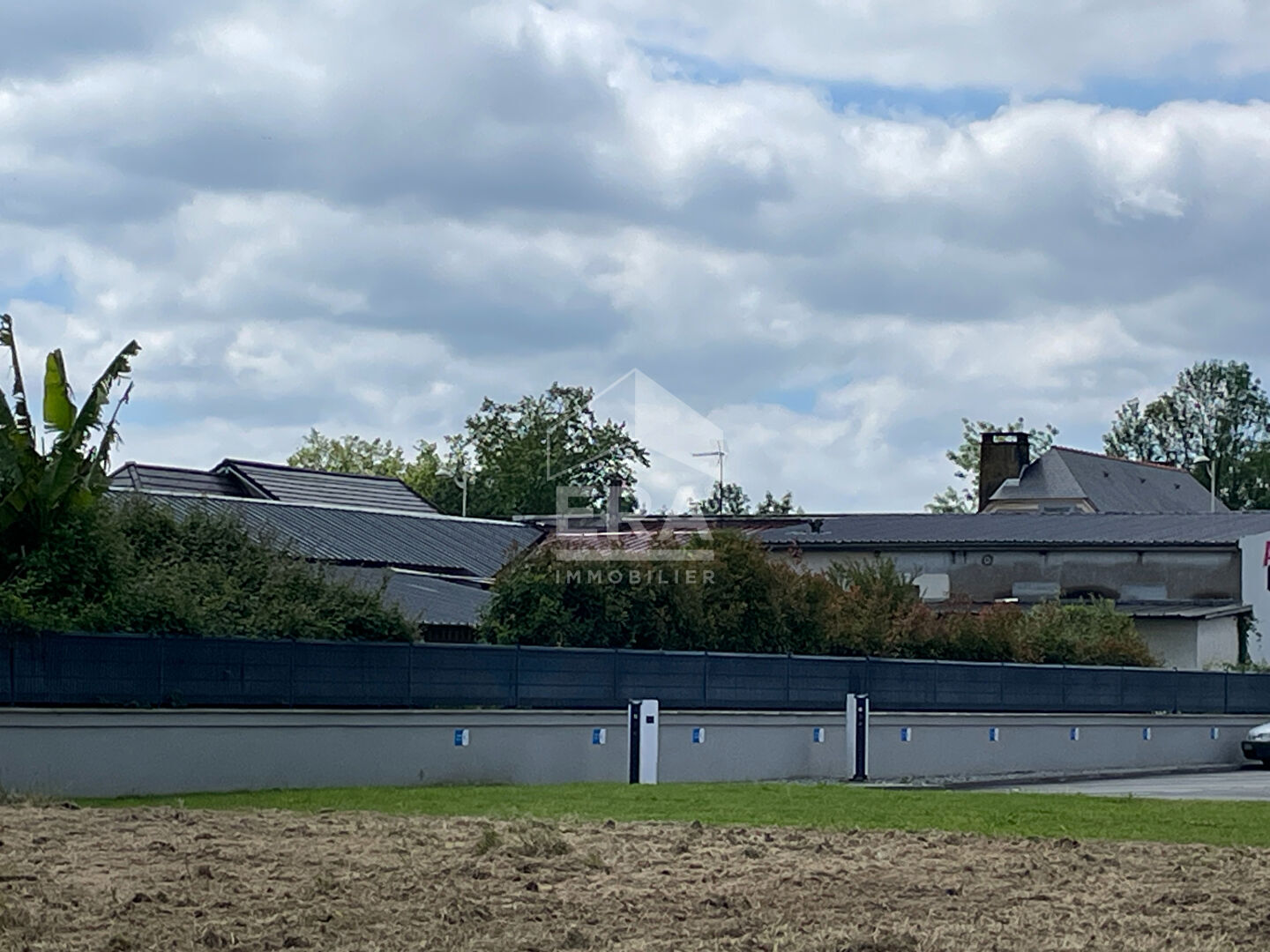 Local commercial  T10 à vendre Soumoulou 64420