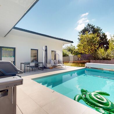 Maison 4 pièces 586000 €