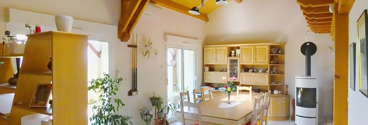 Maison 8 Pièces 174 m² à vendre à Saint-Ferréol-d'Auroure (43330)