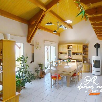 Maison 8 pièces 399000 €