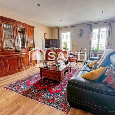 Appartement 8 pièces 210000 €