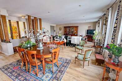 Appartement 8 pièces 210000 €