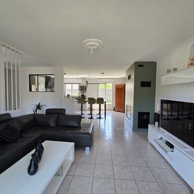 Maison 8 pièces 477900 €