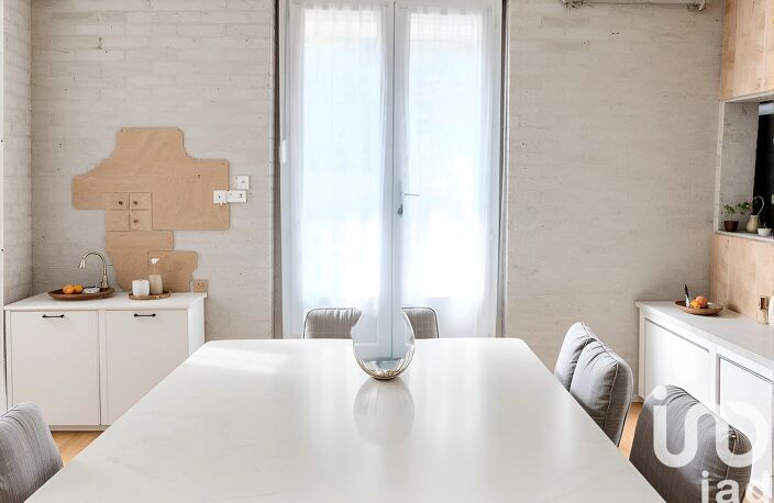 Vente Maison/villa 10 pièces — photo 2