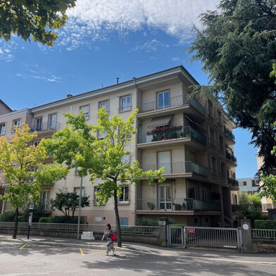 Appartement 5 pièces 250000 €