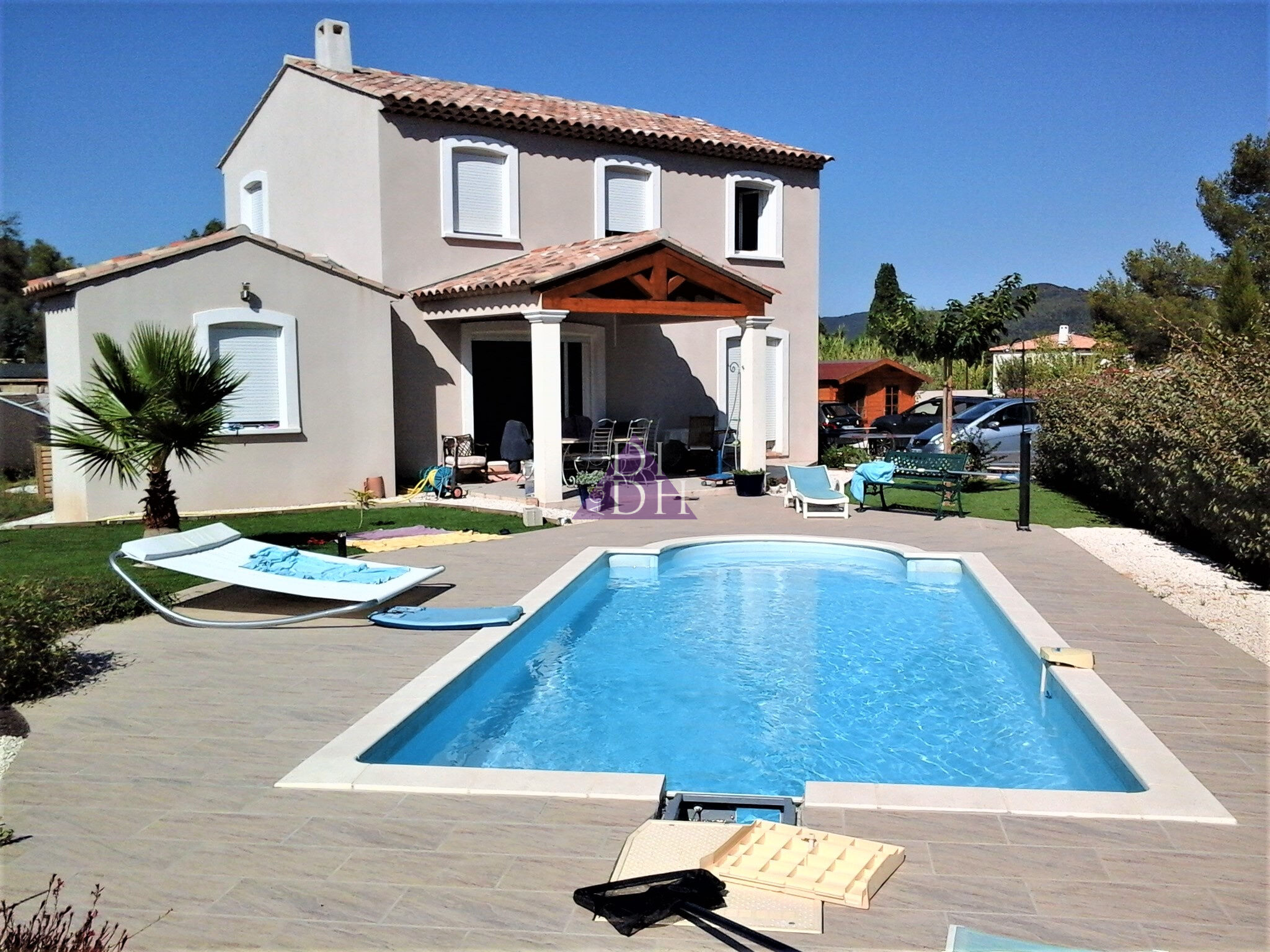 Villa / Maison  T6 à louer Crau (La) 83260