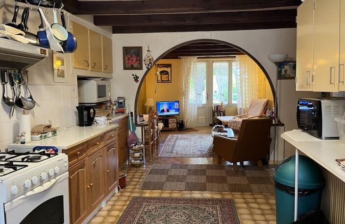 Maison en pierre de 5 pièces principales — photo 2