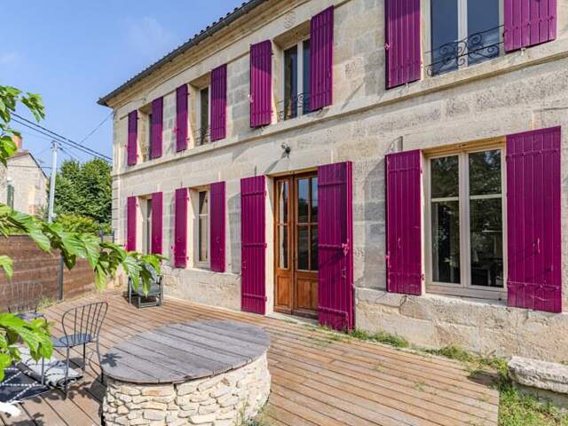 Maison en pierre de 5 pièces principales — photo du bien
