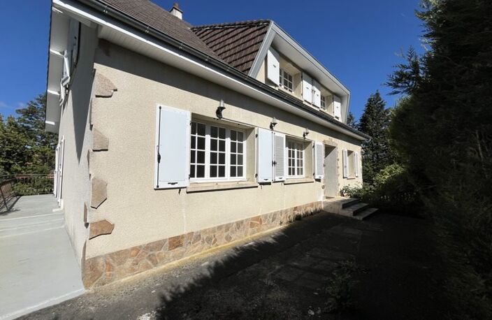 Pavillon de 9 pièces principales — photo 2