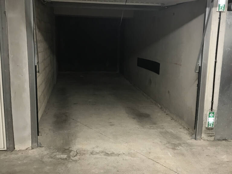 Location Garage en Sous Sol à Perols — photo 1