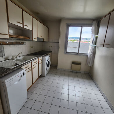 Appartement 3 pièces 840 €