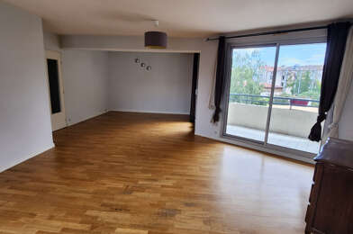 Appartement 3 pièces 840 €