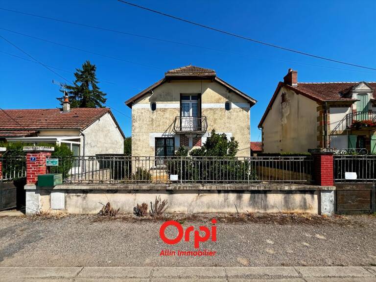 Maison de 110m² à vendre dans un village calme — photo 1