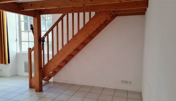 Appartement 1 pièces  à louer Rochelle (La) 17000