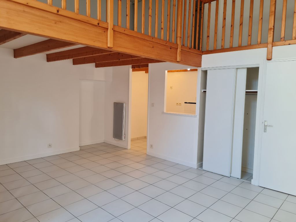 Appartement  T1 à louer Rochelle (La) 17000