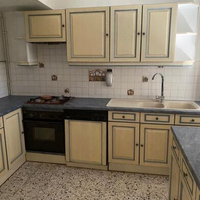 Appartement 3 pièces 560 €